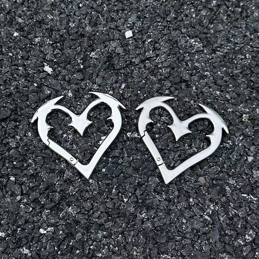 Heartbreaker Carabiner Gothic Heart-Shaped Metal